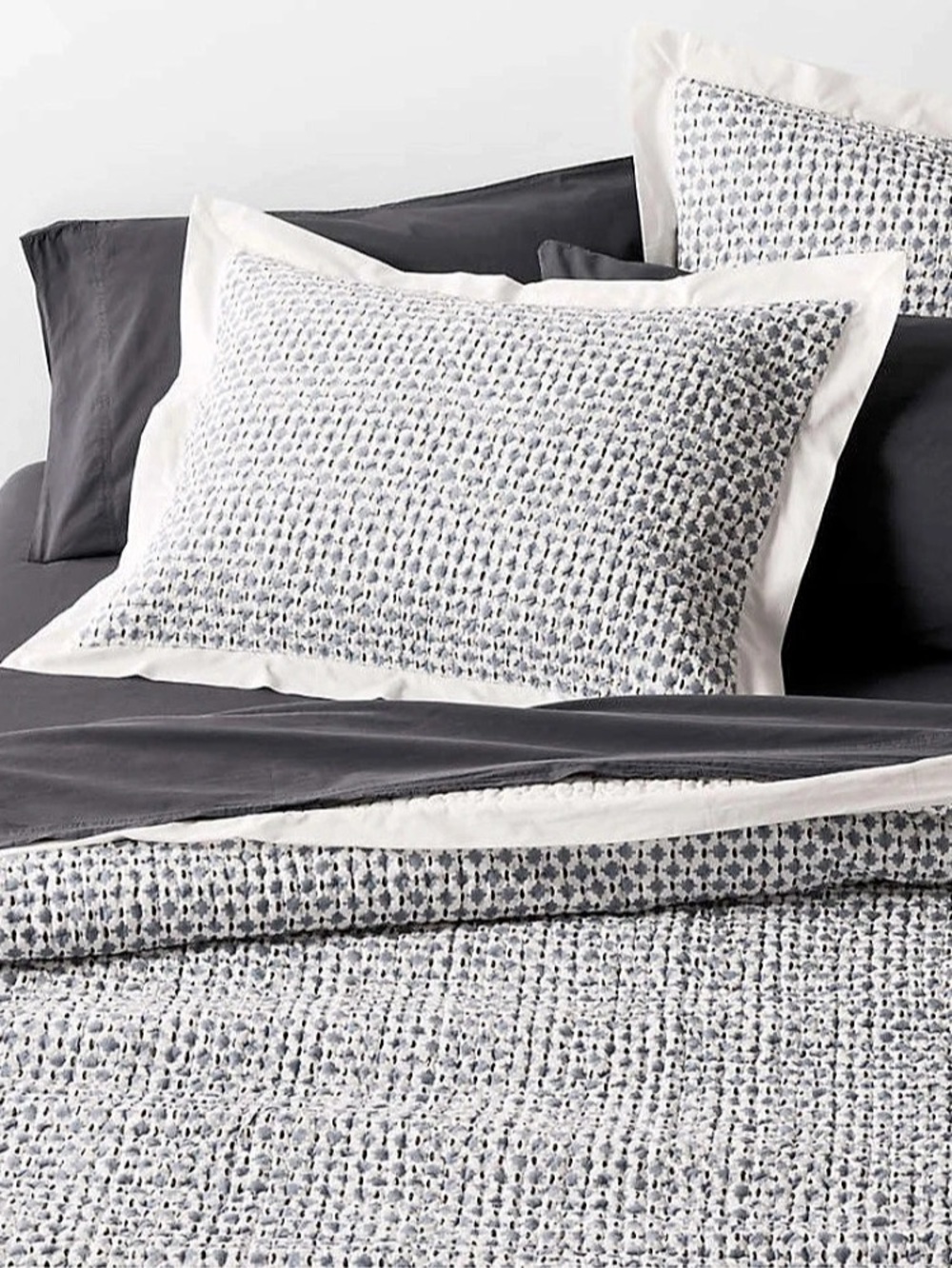 Crate & Barrel Celeste Organic Cotton Navy Diamond Print Full/Queen Quilt